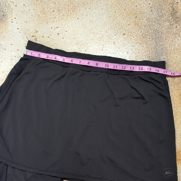 REI | Dark Charcoal Skirted Leggings 17" Inseam 3/4 Length Size L - Picture 3 of 8